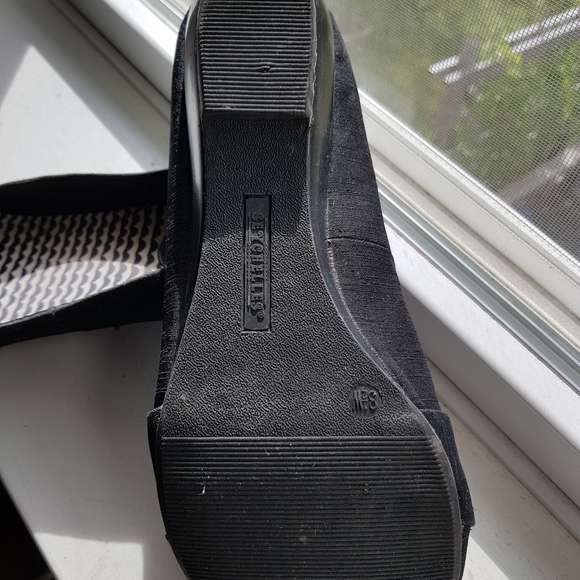 2/$35   Seychelles Wedge - Picture 4 of 4